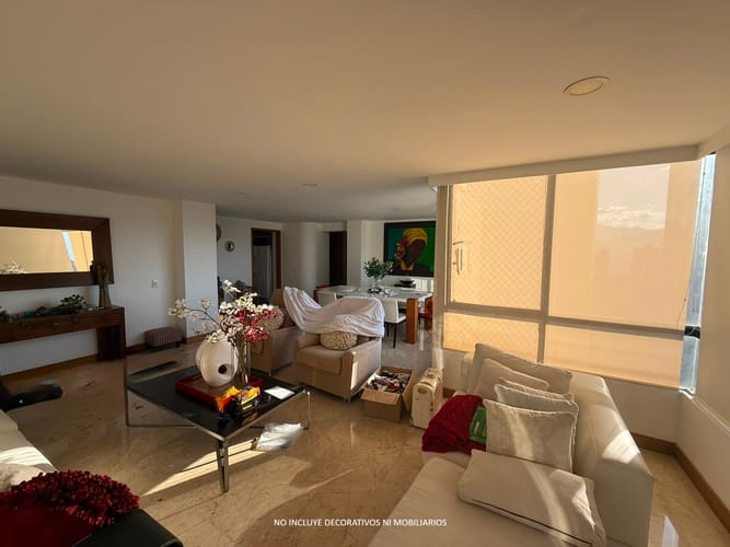 Apartamento en arriendo en El Poblado, Medellín · foto 1 de 12