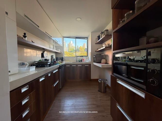 Apartamento en arriendo en El Poblado, Medellín · foto 3 de 12