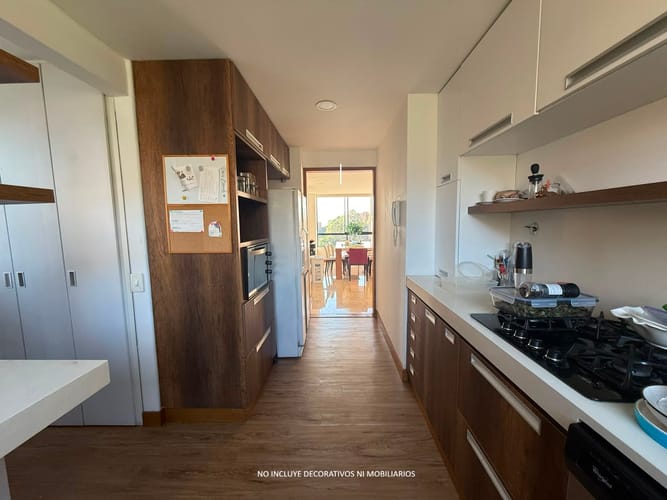 Apartamento en arriendo en El Poblado, Medellín · foto 4 de 12