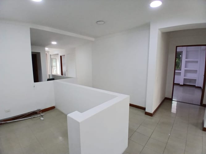 Oficina en arriendo en Santa María De Los Ángeles, Medellín, 217 m² · foto 10 de 10