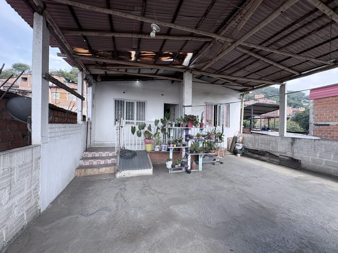 Edificio en venta en Puerto Isaacs, Yumbo, 303 m² · foto 13 de 19