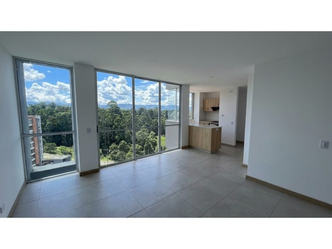 Apartamento de 2 alcobas en venta en Centro, Rionegro, 76 m² · foto 2 de 10