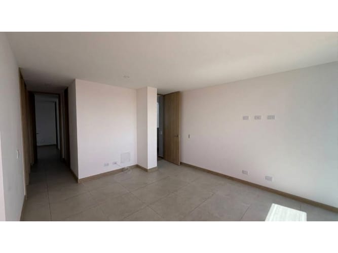 Apartamento de 2 alcobas en venta en Centro, Rionegro, 76 m² · foto 4 de 10