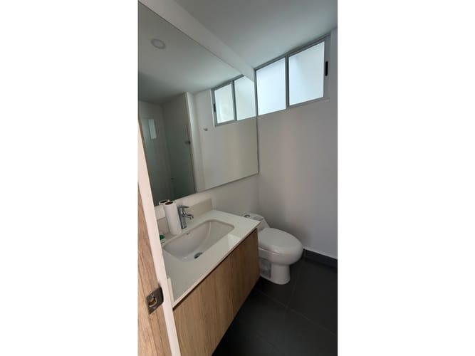Apartamento de 2 alcobas en venta en Centro, Rionegro, 76 m² · foto 8 de 10