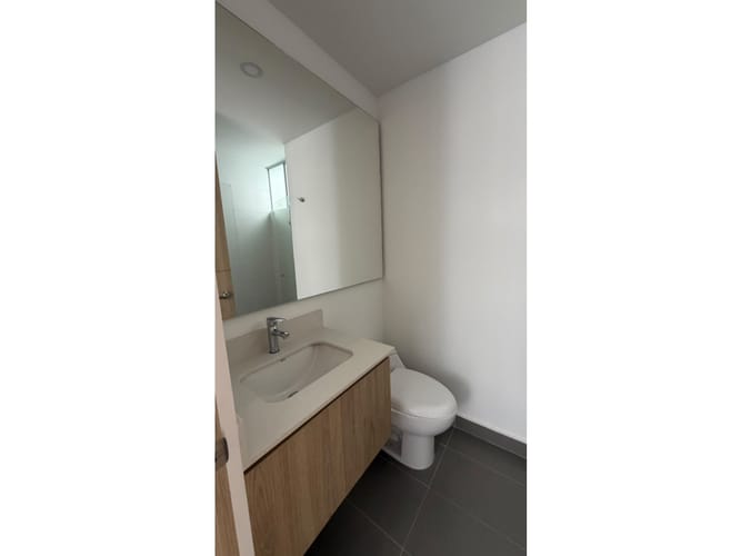 Apartamento de 2 alcobas en venta en Centro, Rionegro, 76 m² · foto 9 de 10