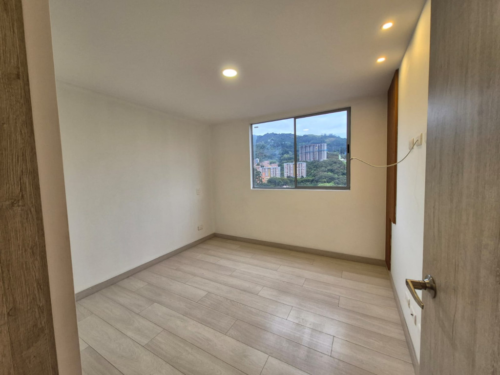 Apartamento en venta en El Chingui, Envigado · foto 9 de 13