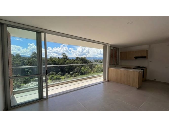 Apartamento de 2 alcobas en venta en Centro, Rionegro, 90 m² · foto 2 de 15
