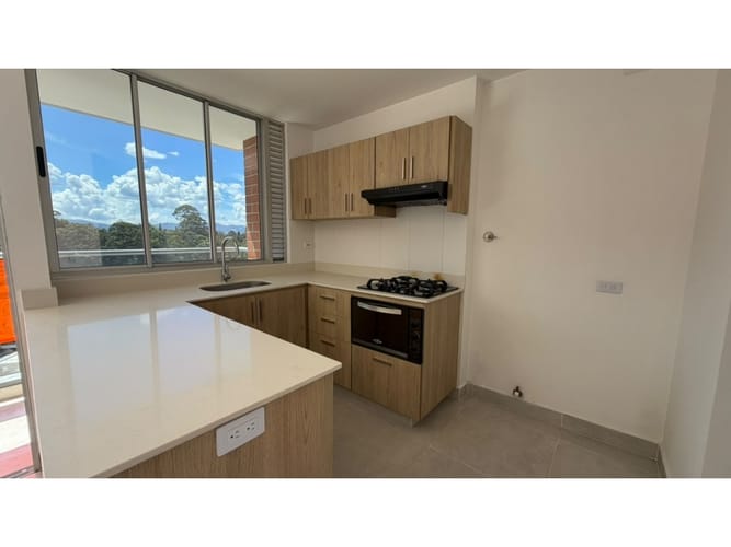 Apartamento de 2 alcobas en venta en Centro, Rionegro, 90 m² · foto 3 de 15