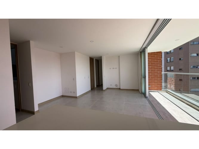 Apartamento de 2 alcobas en venta en Centro, Rionegro, 90 m² · foto 4 de 15