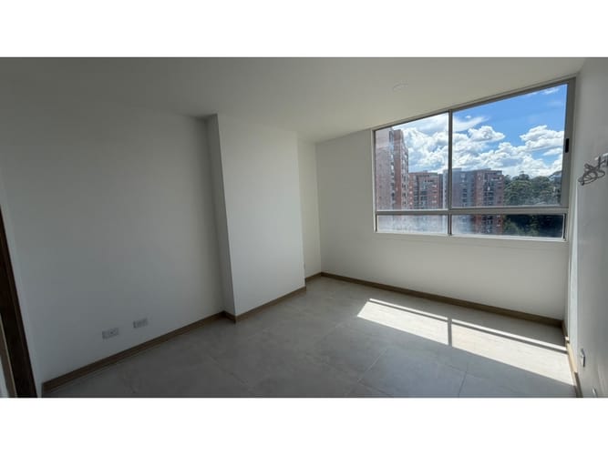 Apartamento de 2 alcobas en venta en Centro, Rionegro, 90 m² · foto 10 de 15