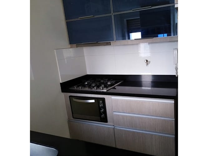 Apartamento de 2 alcobas en venta en Loma De Los Bernal, Medellín, 80 m² · foto 4 de 11