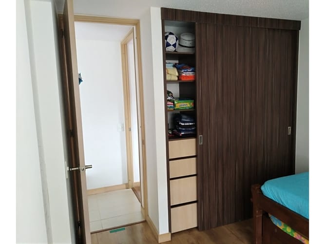 Apartamento de 2 alcobas en venta en Loma De Los Bernal, Medellín, 80 m² · foto 9 de 11