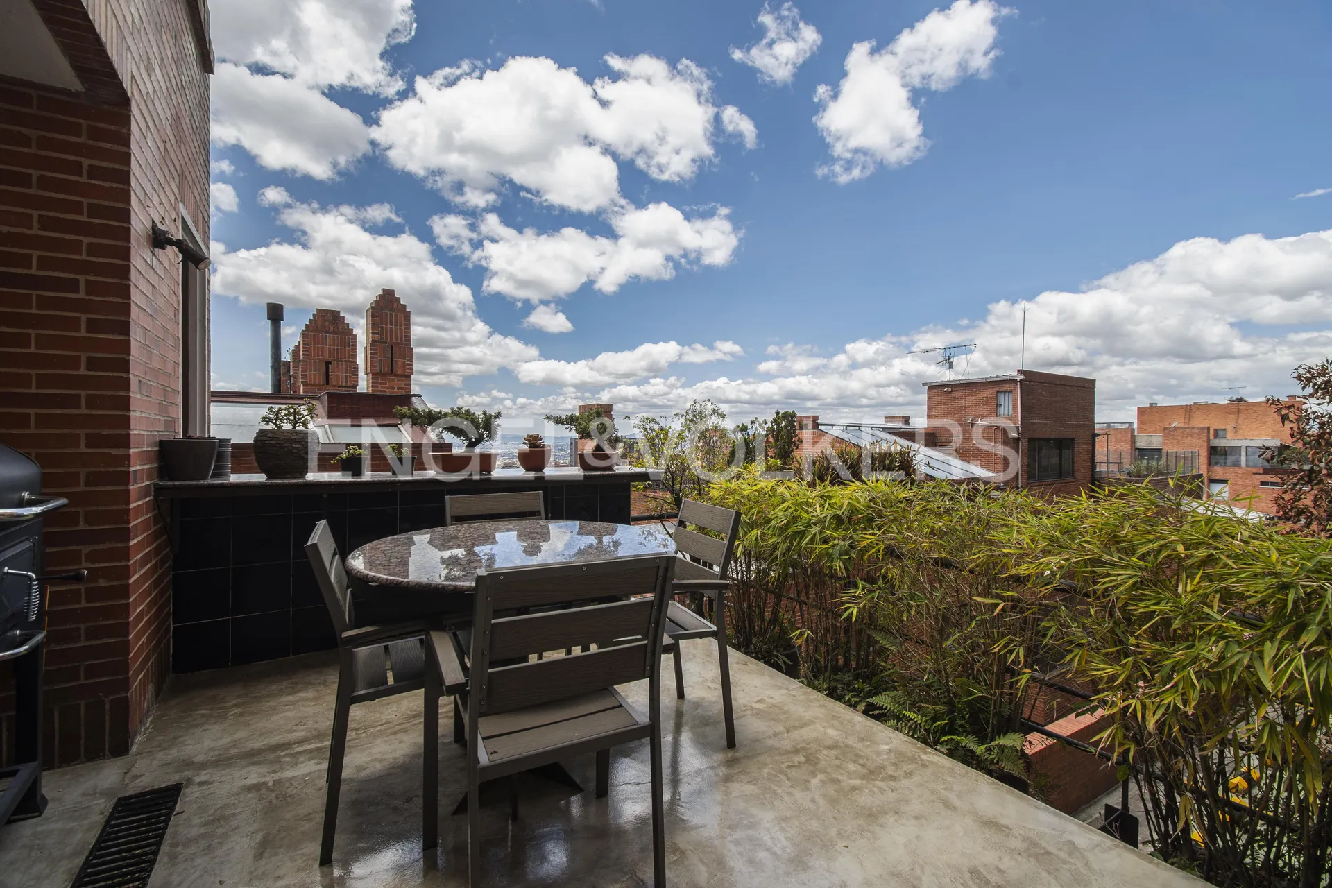 Apartamento en venta en Los Rosales, Bogotá · foto 10 de 22