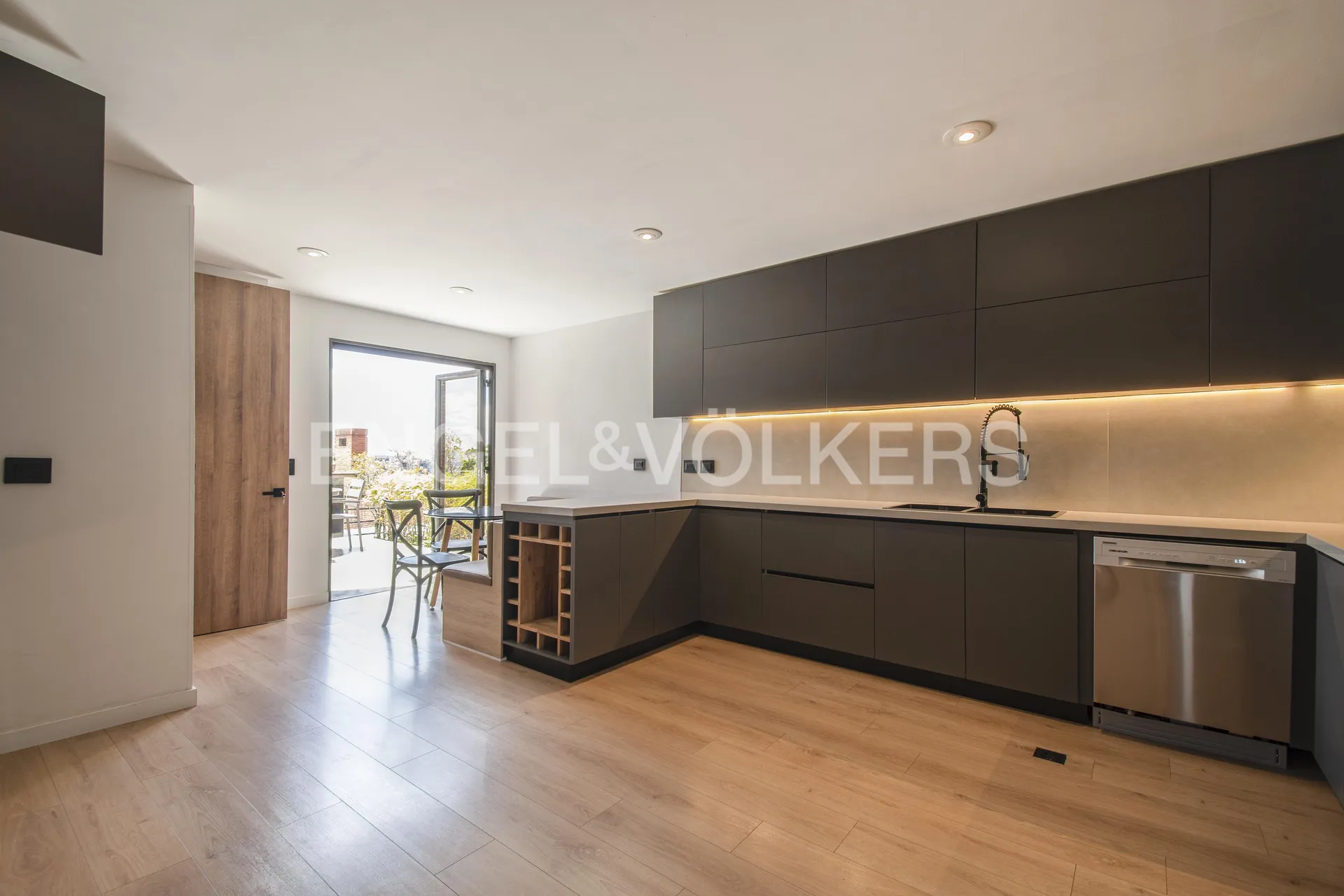 Apartamento en venta en Los Rosales, Bogotá · foto 8 de 22