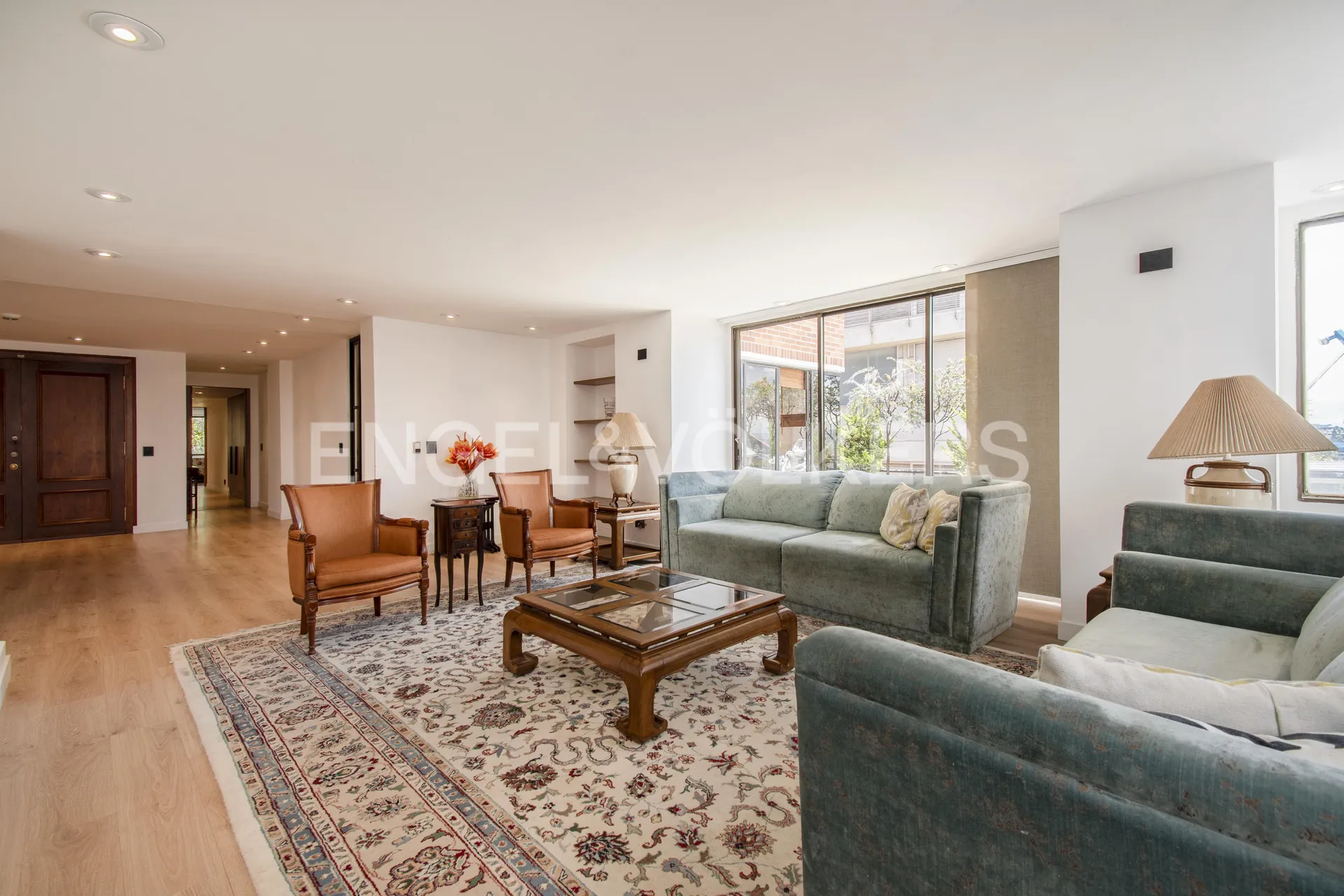 Apartamento en venta en Los Rosales, Bogotá · foto 2 de 22