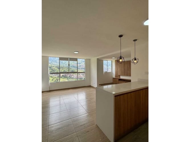Apartamento de 2 alcobas en venta en Bellavista, Bello, 55 m² · foto 2 de 15