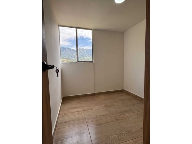 Apartamento de 2 alcobas en venta en Bellavista, Bello, 55 m² · foto 8 de 15