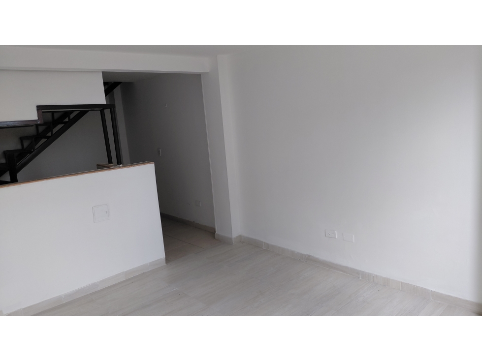 Casa en venta en Engativá, Bogotá · foto 2 de 12