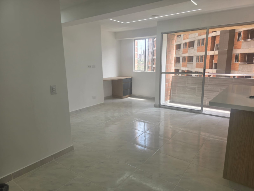 Apartamento en arriendo en San Gabriel, Medellín · foto 2 de 13