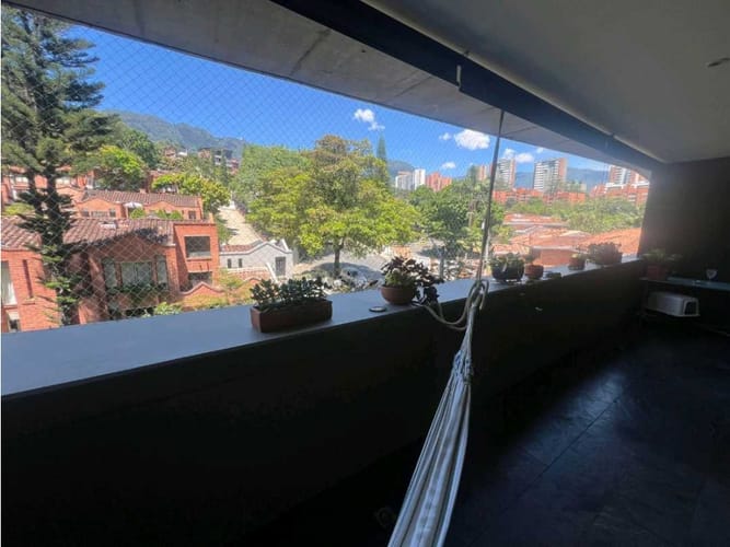Apartamento de 3 alcobas en venta en La Abadia, Envigado, 180 m² · foto 3 de 18