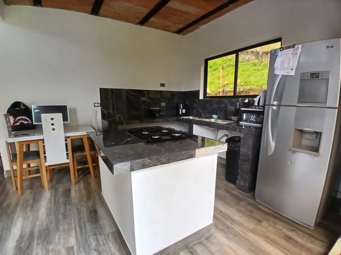 Casa de 2 alcobas en venta en El Jardin, Medellín, 130 m² · foto 8 de 24