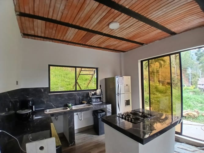 Casa de 2 alcobas en venta en El Jardin, Medellín, 130 m² · foto 9 de 24