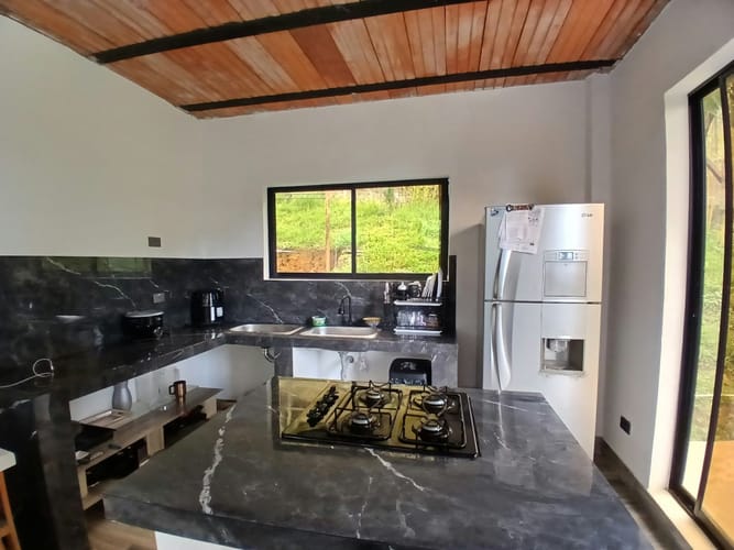 Casa de 2 alcobas en venta en El Jardin, Medellín, 130 m² · foto 11 de 24