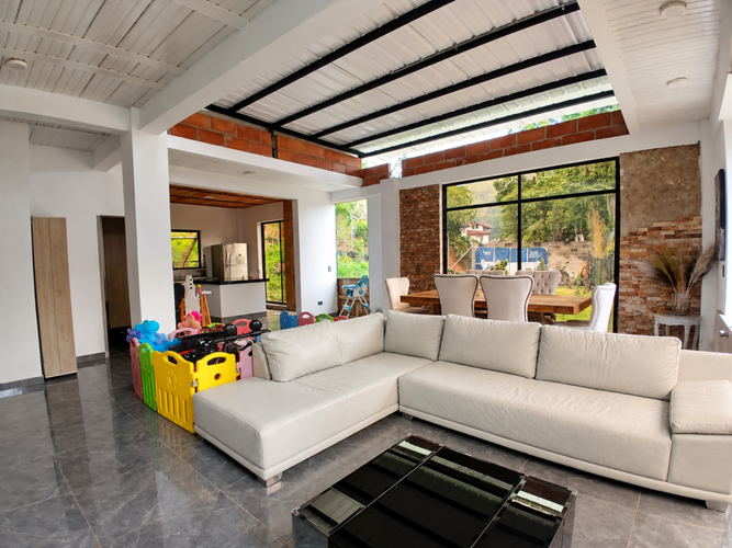 Casa de 2 alcobas en venta en El Jardin, Medellín, 130 m² · foto 15 de 24