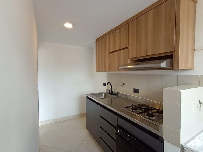 Apartamento de 3 alcobas en arriendo en San Joaquin, Medellín, 75 m² · foto 2 de 16
