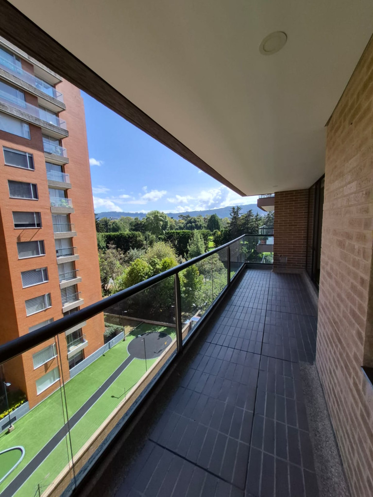 Apartamento en venta en Cantalejo, Bogotá · foto 2 de 24