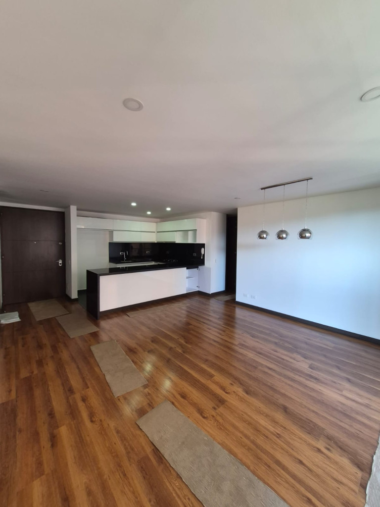 Apartamento en venta en Cantalejo, Bogotá · foto 3 de 24