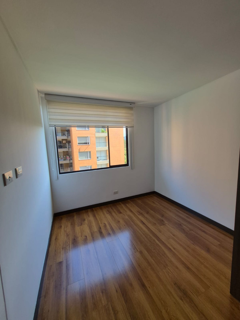 Apartamento en venta en Cantalejo, Bogotá · foto 8 de 24