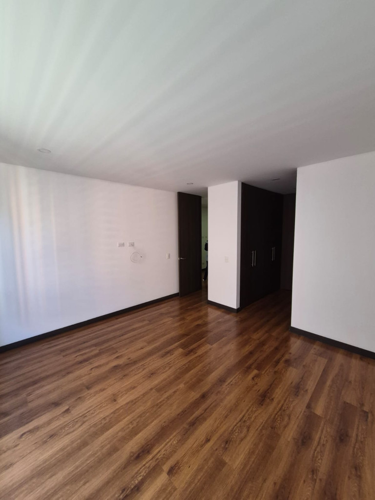 Apartamento en venta en Cantalejo, Bogotá · foto 18 de 24