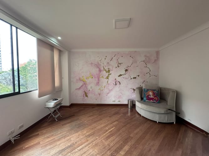 Apartamento de 3 alcobas en arriendo en El Poblado, Medellín, 227 m² · foto 8 de 17