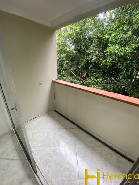 Apartamento de 3 alcobas en venta en San Jose Obrero, Bello, 72 m² · foto 2 de 13