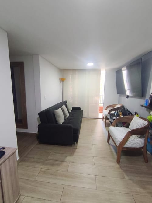 Apartamento de 3 alcobas en venta en Cañaveralejo, Sabaneta, 55 m² · foto 2 de 24