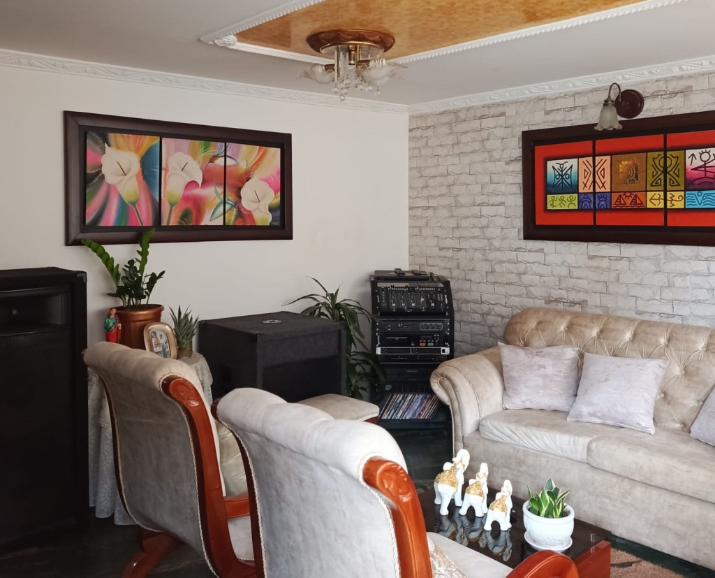 Casa en venta en Villa De La Loma, Bogotá · foto 3 de 24