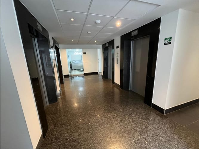 Oficina en venta en San Isidro, Zipaquirá, 42 m² · foto 2 de 6