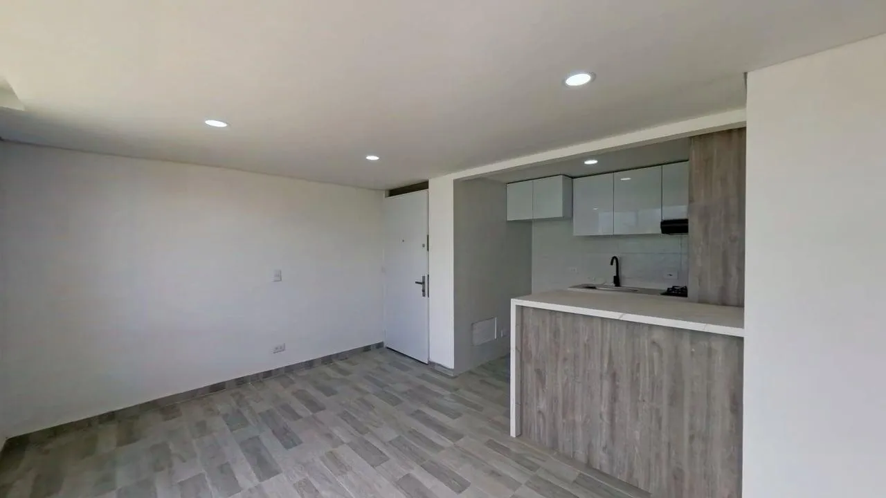 Casa en venta en Lagos De Torca, Bogotá · foto 2 de 24