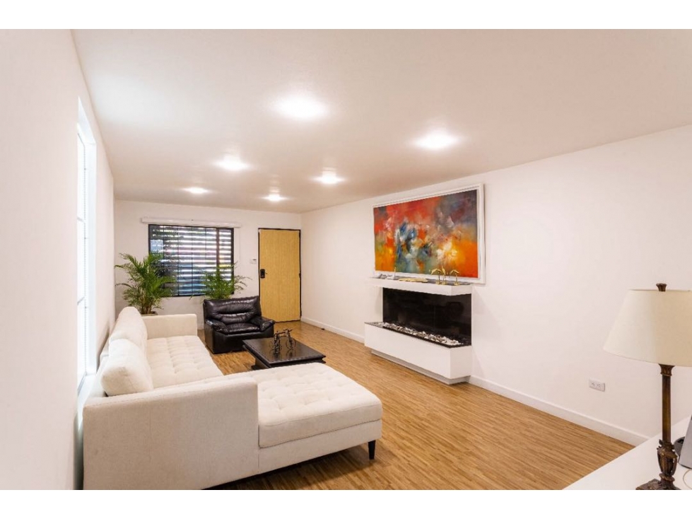 Casa en venta en Caobos Salazar, Bogotá · foto 8 de 21