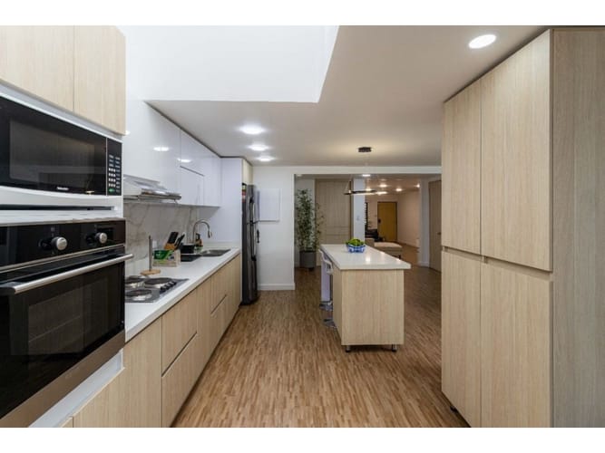 Casa en venta en Caobos Salazar, Bogotá · foto 9 de 21