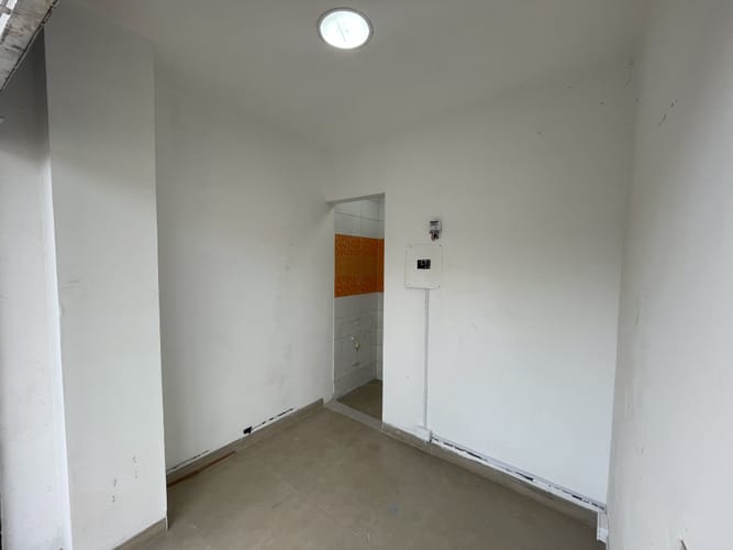 Local en arriendo en Maracaibo, Cali, 8 m² · foto 3 de 10