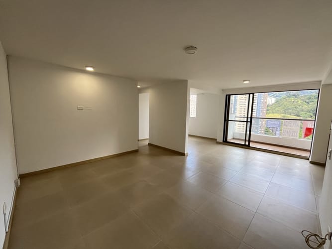Apartamento de 2 alcobas en arriendo en Monteazul, Sabaneta, 75 m² · foto 2 de 12