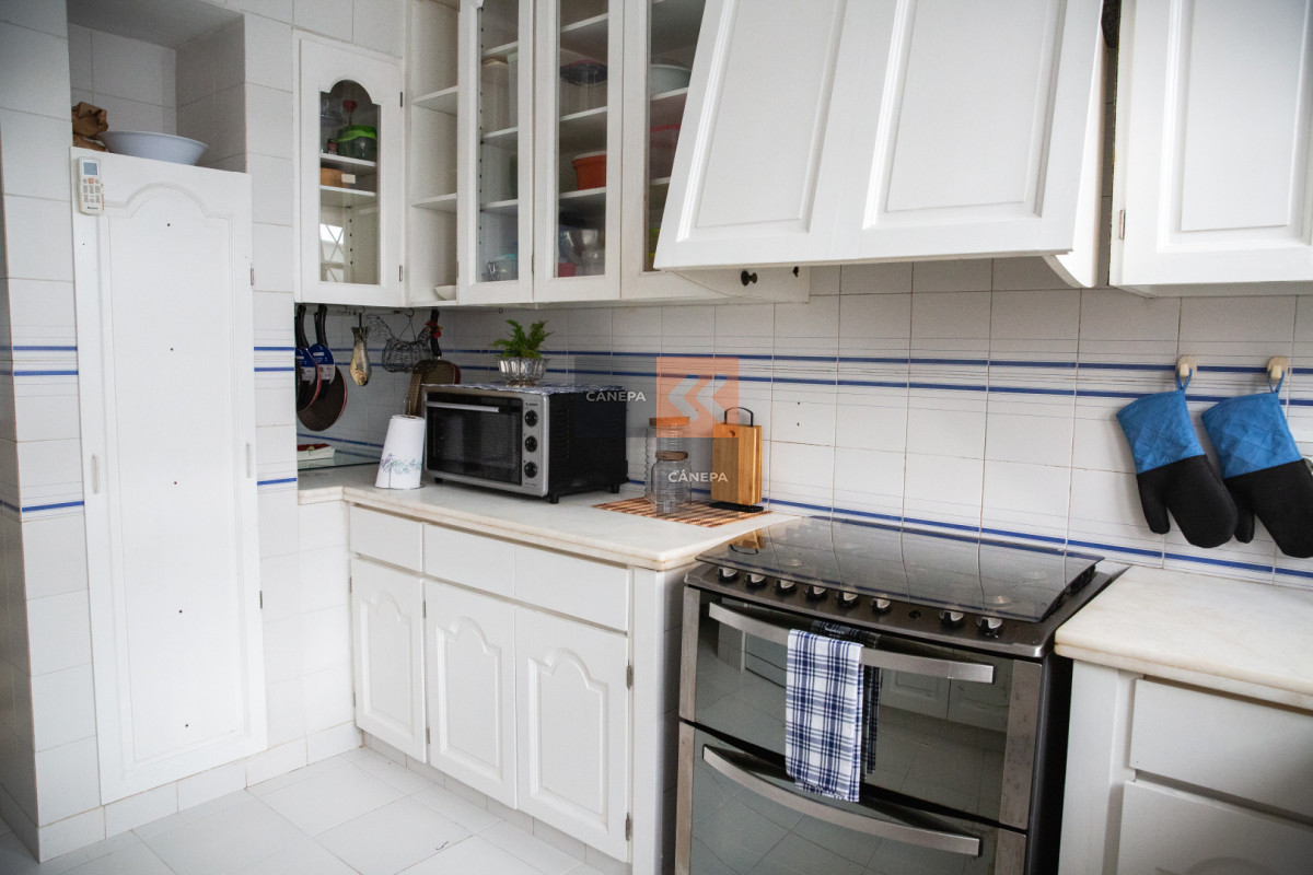 En Zona Península, espectacular casa con 8 dormitorios · Foto 8