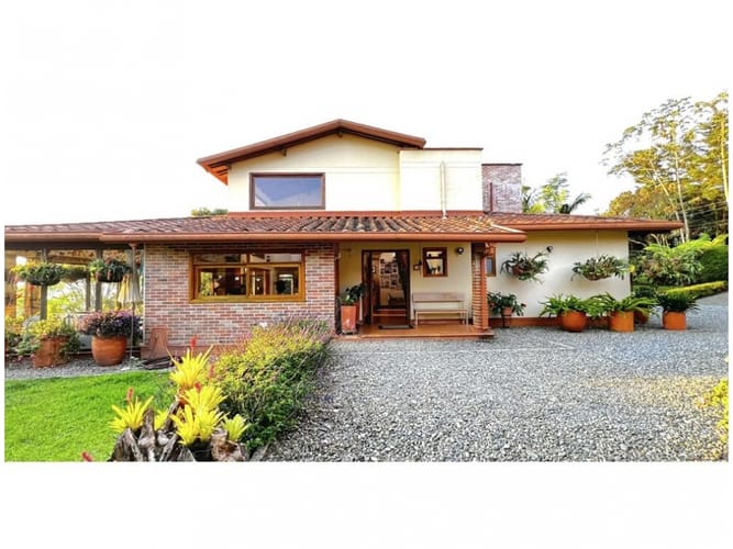 Casa de 4 alcobas en venta en La Catedral, Sabaneta, 369 m² · foto 5 de 20