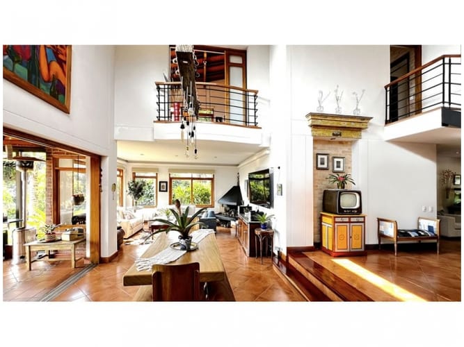 Casa de 4 alcobas en venta en La Catedral, Sabaneta, 369 m² · foto 8 de 20