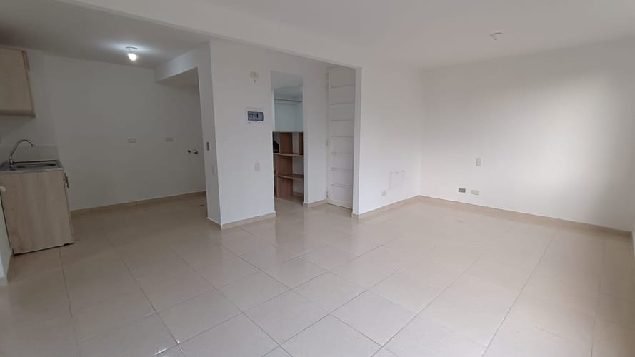 Apartamento de 2 alcobas en venta en Guabinas, Yumbo, 50 m² · foto 2 de 9