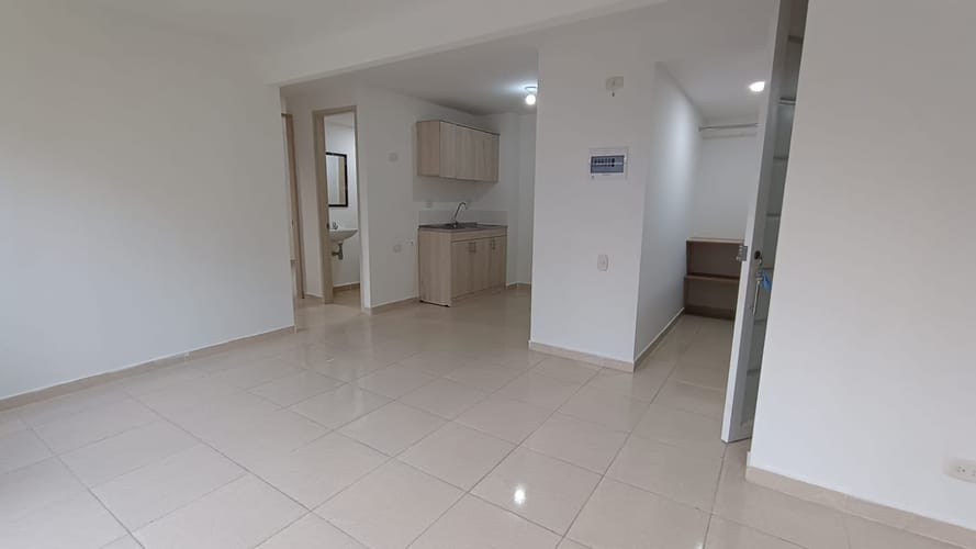 Apartamento de 2 alcobas en venta en Guabinas, Yumbo, 50 m² · foto 6 de 9