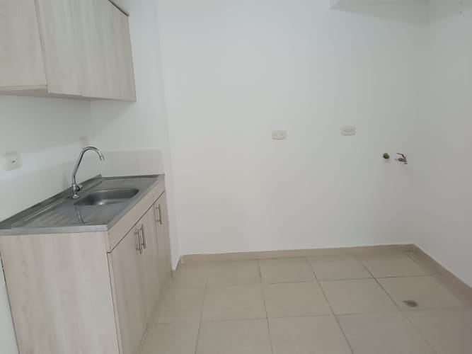 Apartamento de 2 alcobas en venta en Guabinas, Yumbo, 50 m² · foto 7 de 9