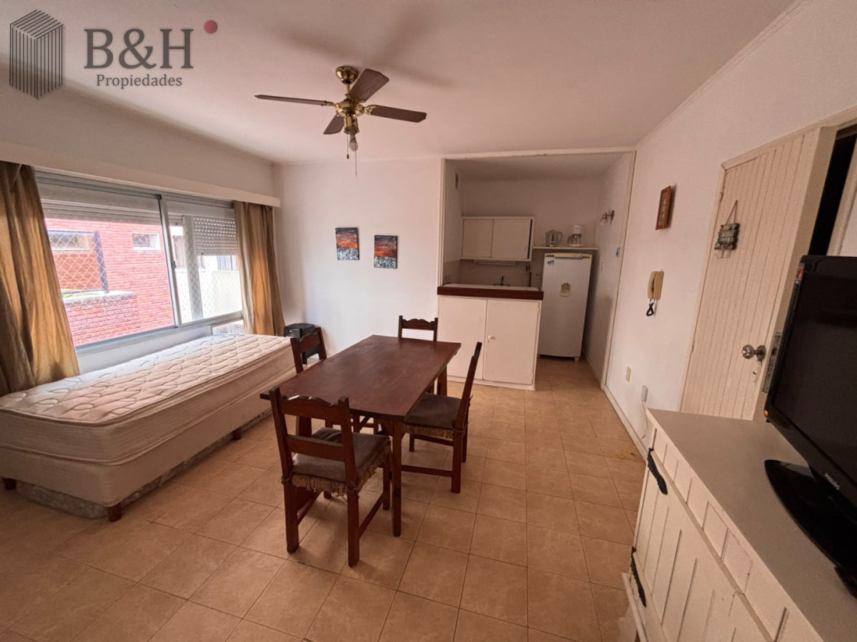 Apartamento de 1 dormitorio en ALQUILER ANUAL, PENINSULA- Punta del este · Foto 2